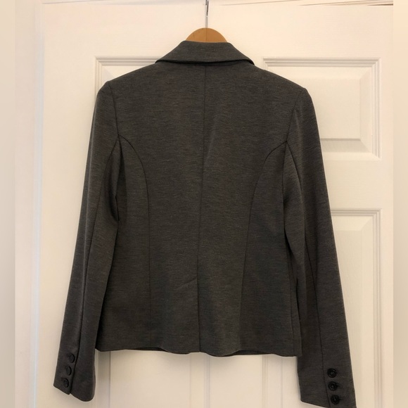 Grey jersey material blazer. Never worn - Picture 3 of 3